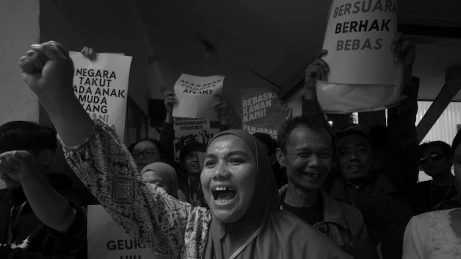 On the necessity of civil disobedience